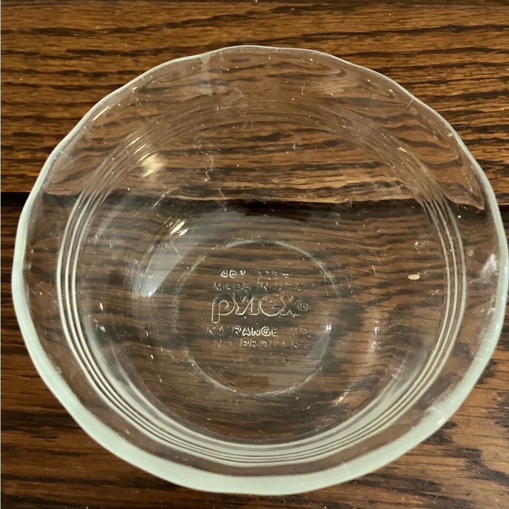 Pyrex Dish - Picture 2 of 2